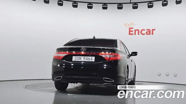Hyundai Grandeur 2011 thumb 4