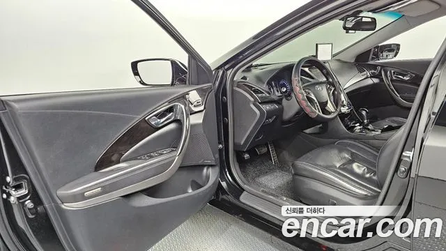 Hyundai Grandeur 2011 thumb 10
