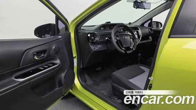 Toyota Prius 2018 thumb 10