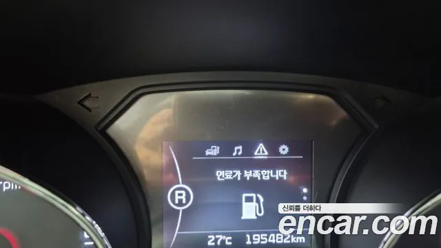 Kia Carnival 2016 thumb 8