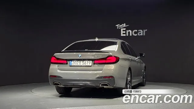 BMW 5-Series 2022 thumb 4