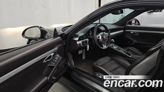 Porsche 911 2013 thumb 10