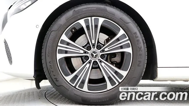 Mercedes-Benz E-Класс 2024 thumb 7
