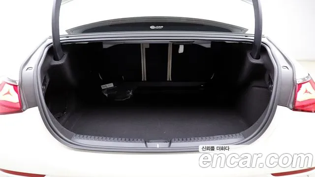 Mercedes-Benz E-Класс 2024 thumb 8