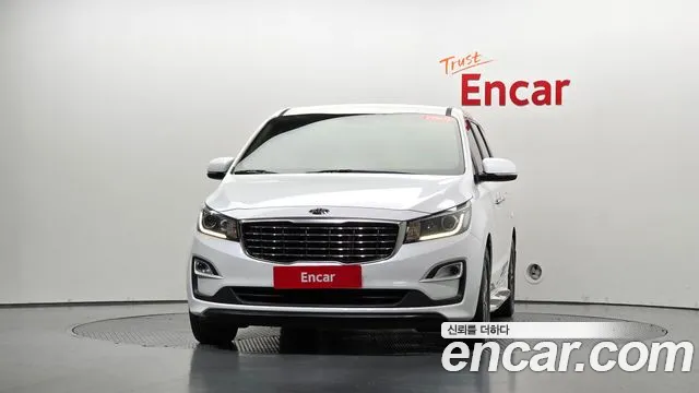 Kia Carnival 2019 thumb 2