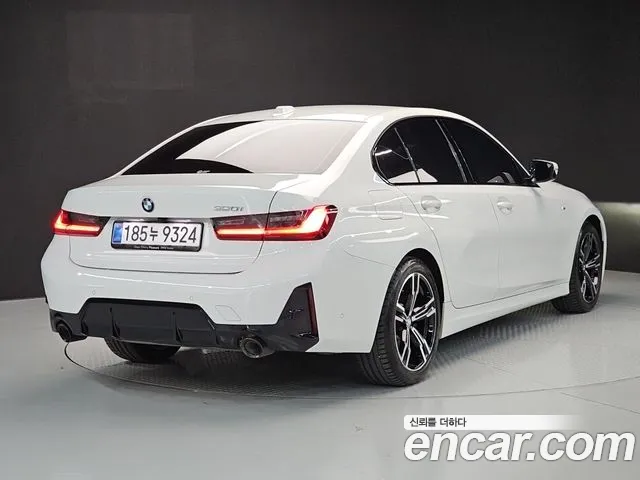 BMW 3-Series 2025 thumb 3