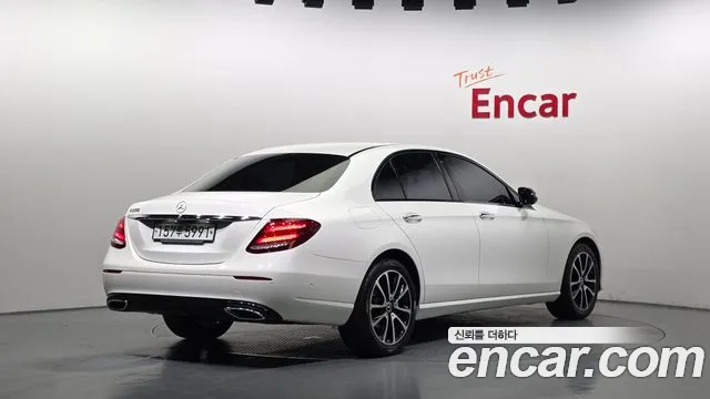 Mercedes-Benz E-Класс 2020 thumb 2