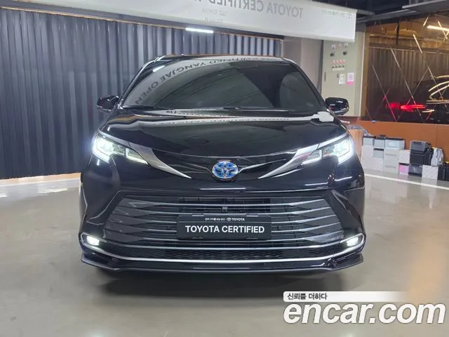 Toyota Sienna 2025 thumb 3