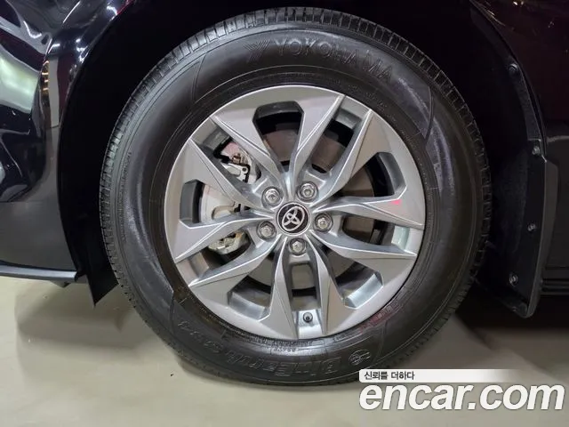 Toyota Sienna 2025 thumb 5