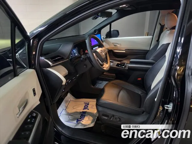 Toyota Sienna 2025 thumb 10
