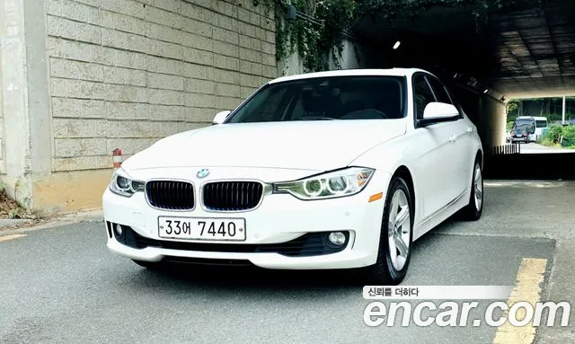 BMW 3-Series 2014 thumb 12