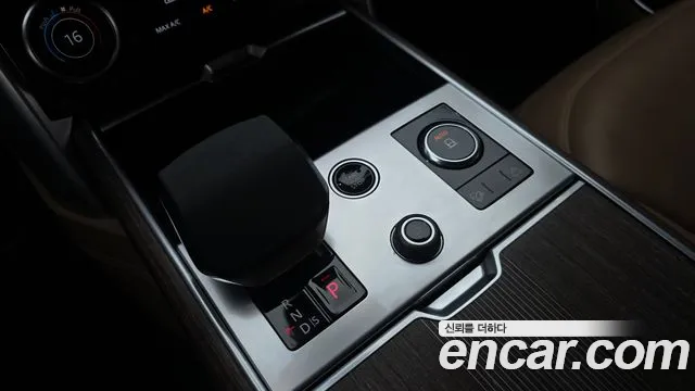 Land Rover Range Rover 2023 thumb 9