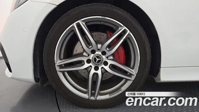 Mercedes-Benz E-Класс 2017 thumb 5
