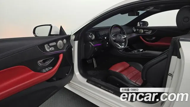 Mercedes-Benz E-Класс 2017 thumb 10