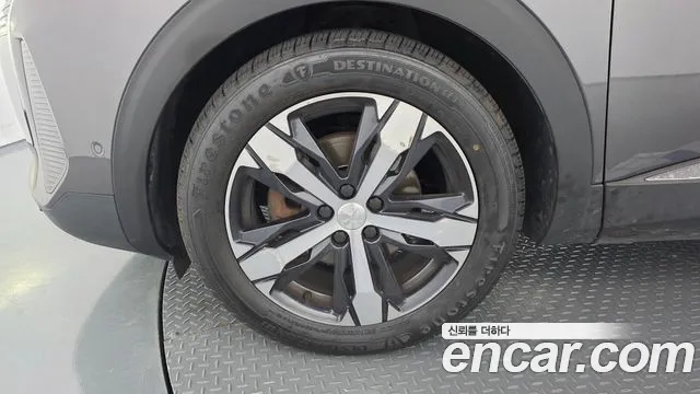 Peugeot 5008 2021 thumb 5