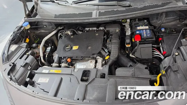 Peugeot 5008 2021 thumb 6