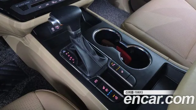Kia Carnival 2020 thumb 8