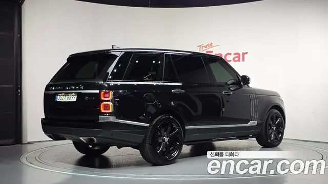 Land Rover Range Rover 2021 thumb 2