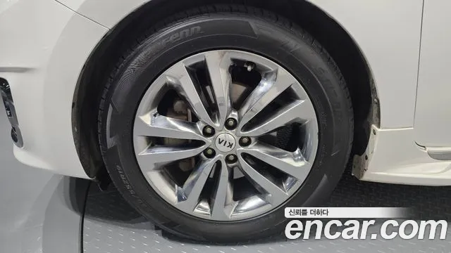 Kia Carnival 2018 thumb 5