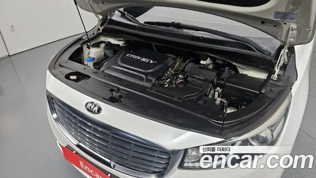 Kia Carnival 2018 thumb 6