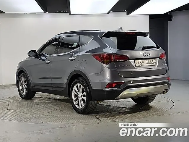 Hyundai Santa Fe 2016 thumb 3