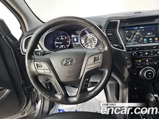Hyundai Santa Fe 2016 thumb 9