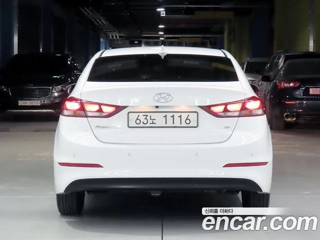 Hyundai Avante 2017 thumb 3