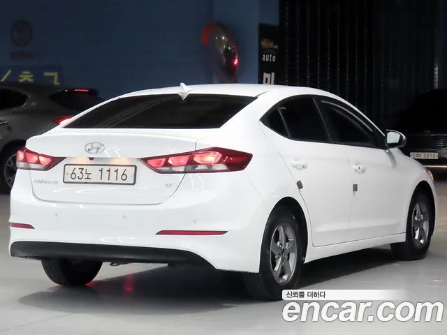 Hyundai Avante 2017 thumb 4