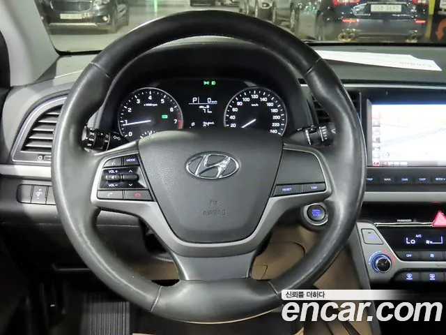 Hyundai Avante 2017 thumb 9