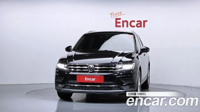 Volkswagen Tiguan 2018 thumb 3