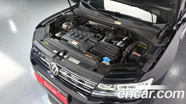 Volkswagen Tiguan 2018 thumb 6