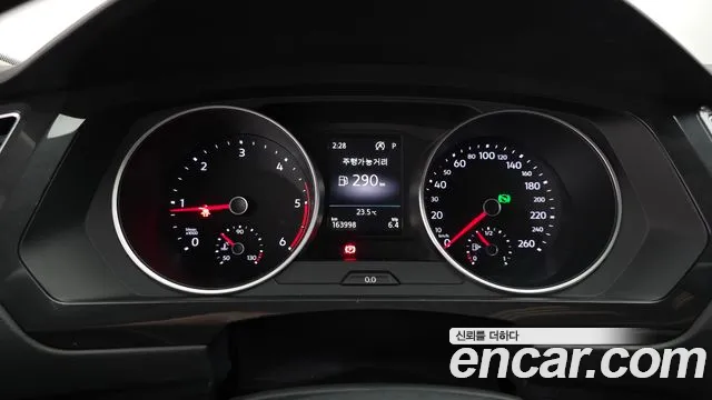 Volkswagen Tiguan 2018 thumb 8