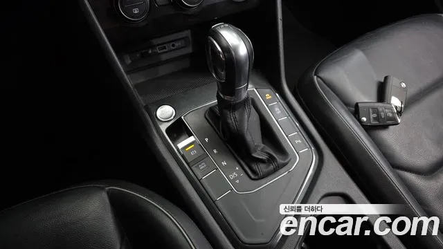 Volkswagen Tiguan 2018 thumb 9