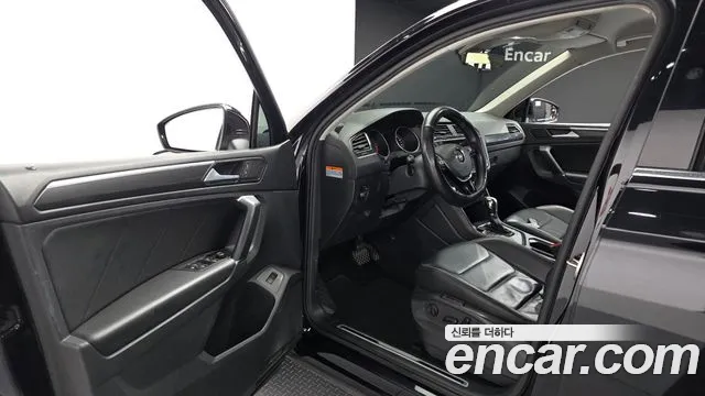 Volkswagen Tiguan 2018 thumb 10