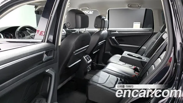 Volkswagen Tiguan 2018 thumb 11