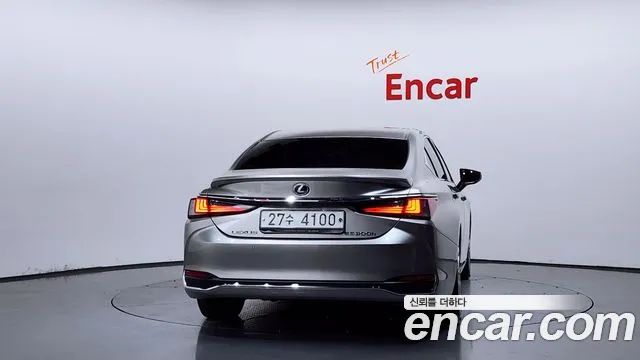Lexus ES 2019 thumb 4