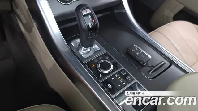 Land Rover Range Rover Sport 2015 thumb 9