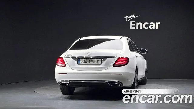 Mercedes-Benz E-Класс 2019 thumb 4