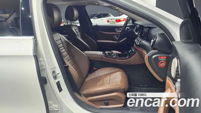 Mercedes-Benz E-Класс 2019 thumb 10