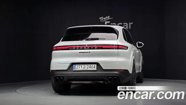 Porsche Cayenne 2025 thumb 4
