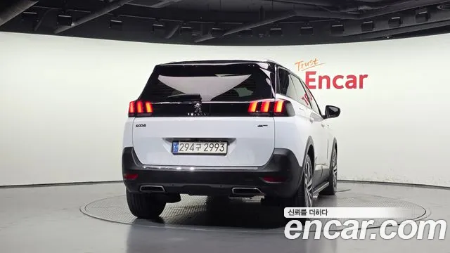 Peugeot 5008 2017 thumb 4