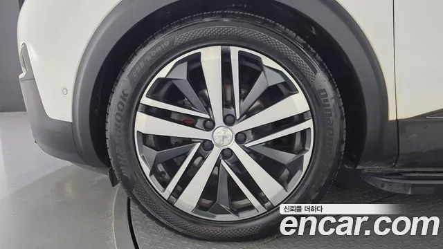 Peugeot 5008 2017 thumb 5