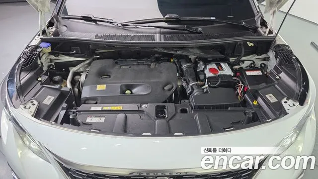 Peugeot 5008 2017 thumb 6