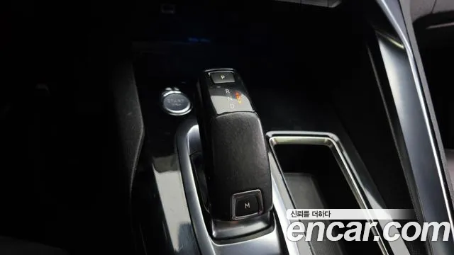 Peugeot 5008 2017 thumb 9