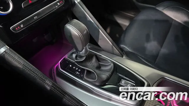 Renault-KoreaSamsung Koleos 2018 thumb 8