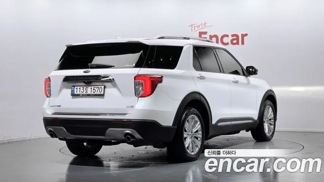 Ford Explorer 2020 thumb 2