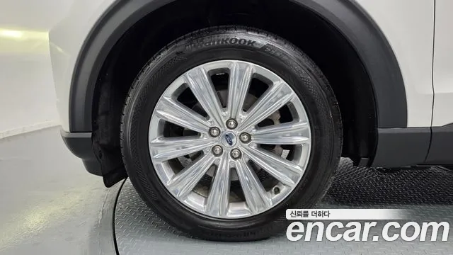 Ford Explorer 2020 thumb 5
