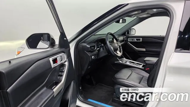 Ford Explorer 2020 thumb 10