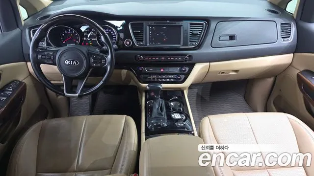 Kia Carnival 2016 thumb 6