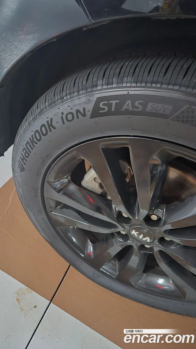 Kia Carnival 2015 thumb 5